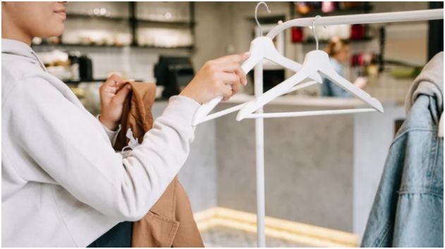 Where Do I Personally Shop to Find Branded Clothes Cheap?