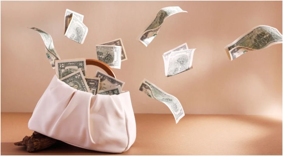 How to Find Branded Clothes Cheap Without Sacrificing Style