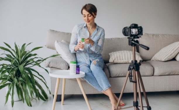 Style The Frame Like A Fashion Photo