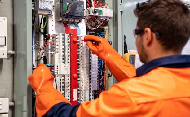 Evaluating Seismic and Hazard Risks